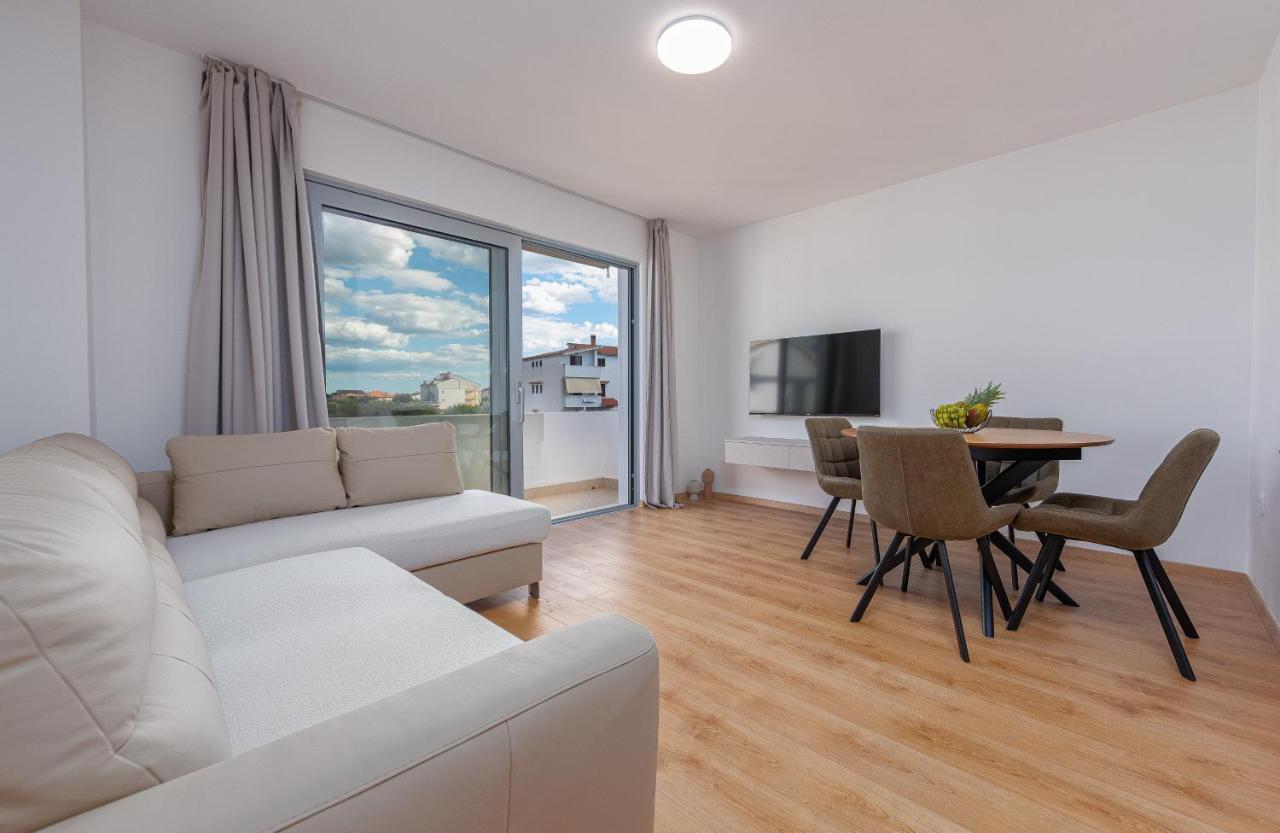 Rooms & Apartments Niko Sukošan Eksteriør bilde