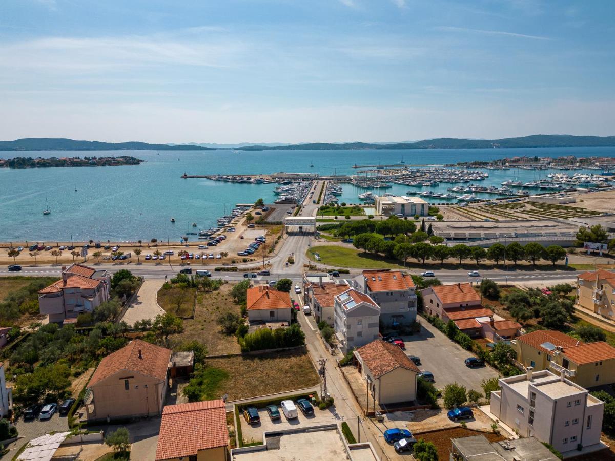 Rooms & Apartments Niko Sukošan Eksteriør bilde