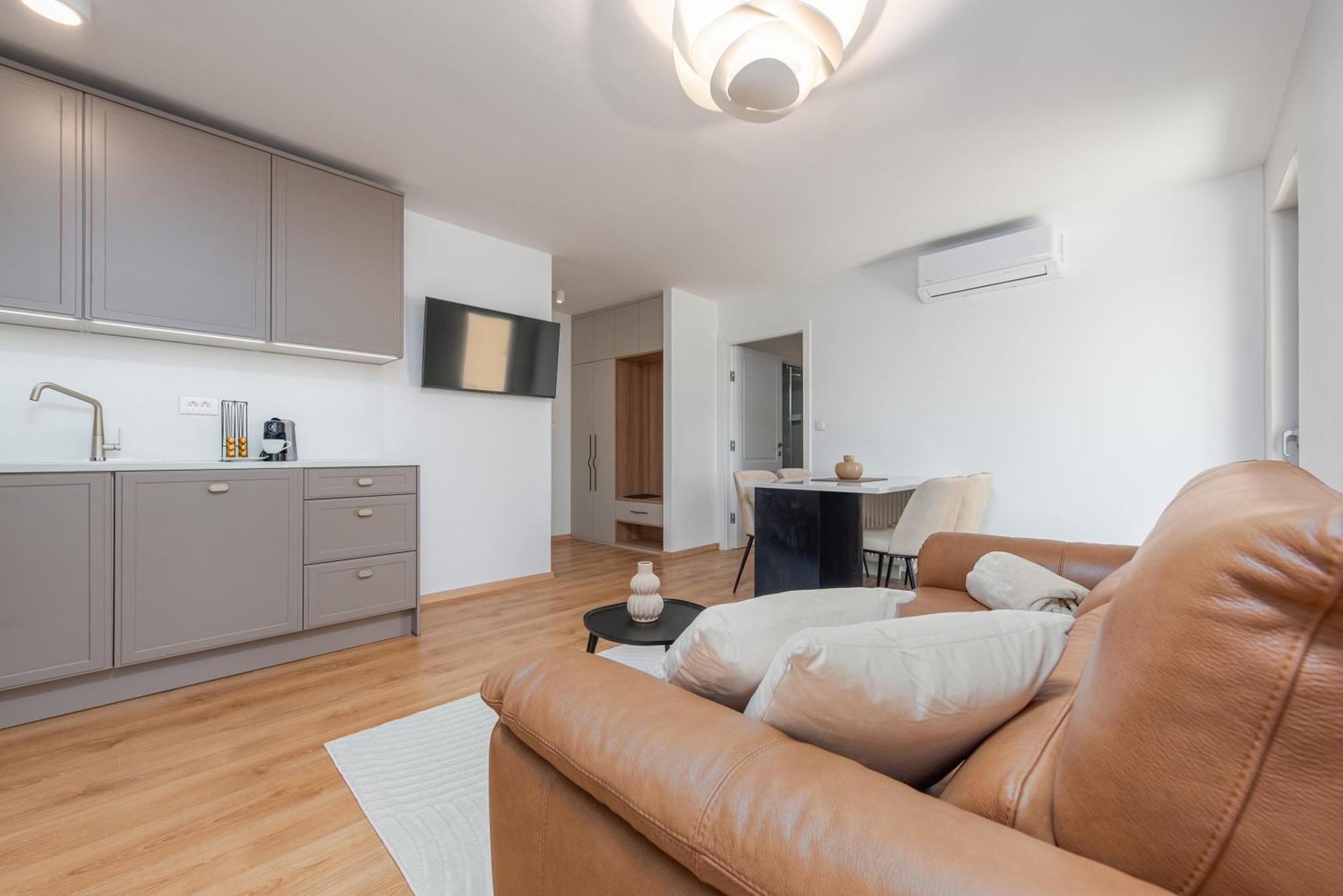 Rooms & Apartments Niko Sukošan Eksteriør bilde
